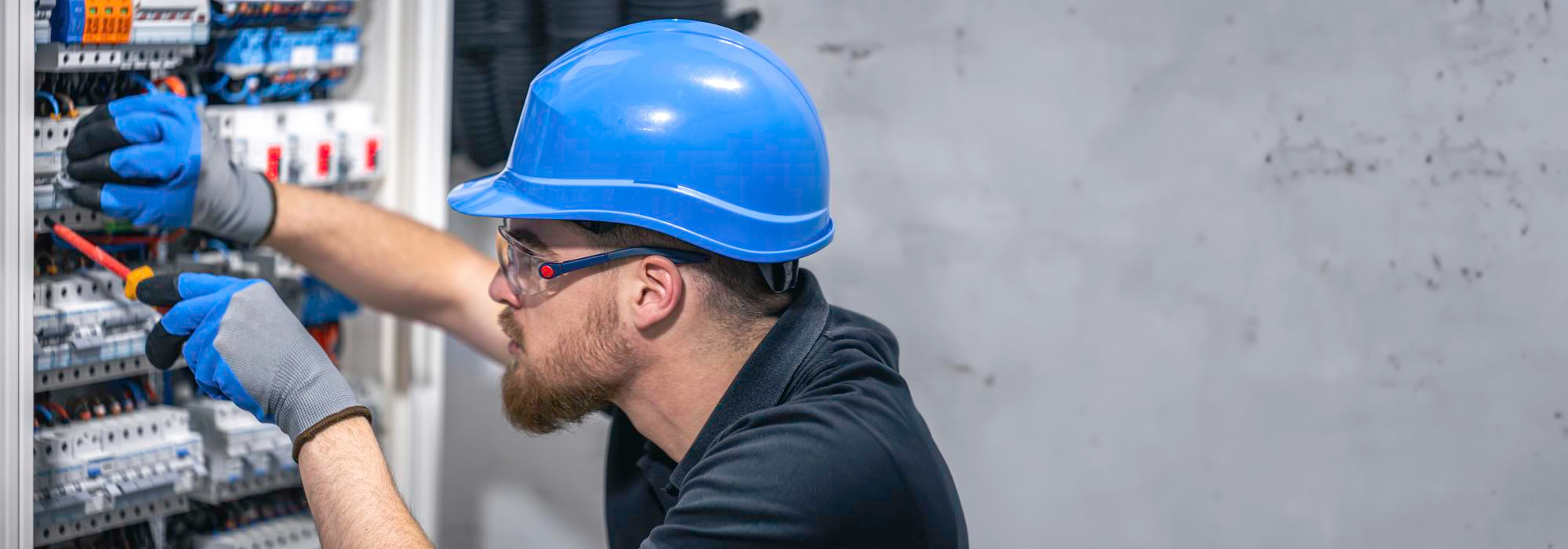 Fiche métier l'électricien