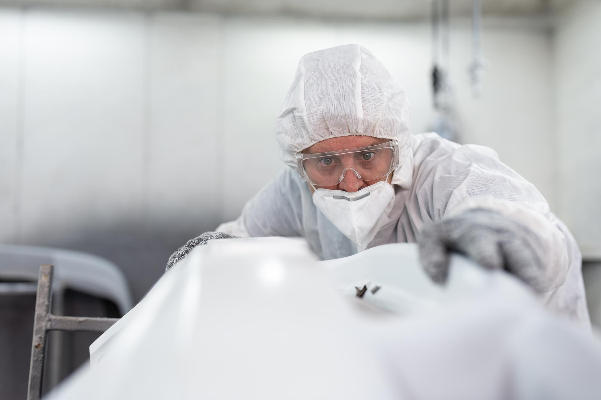 Les fiches métier Crit Aéro : le métier de Stratifieur Drapeur H/F